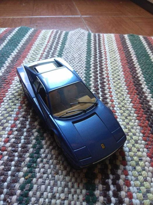 Ferrari Testarossa 1:24