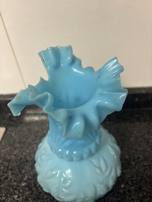 Jarra em casca de ovo trabalhada