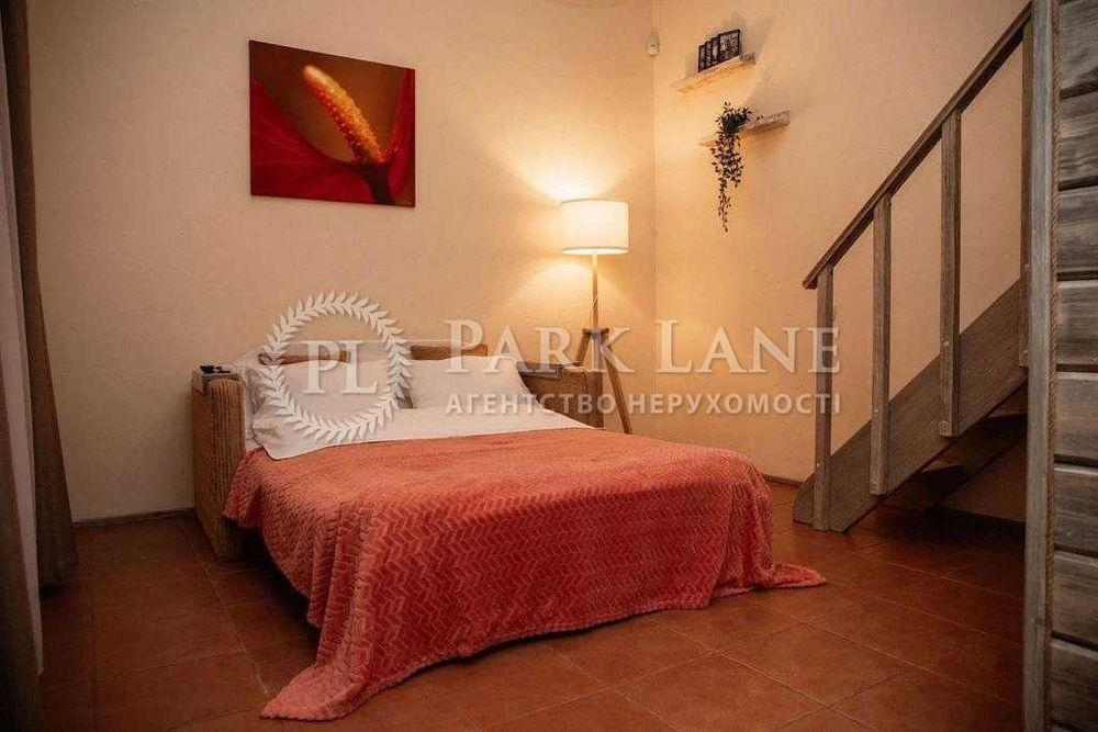 Продаж готельно-ресторанного комплексу "Веселий заєць"Пірново" Київ