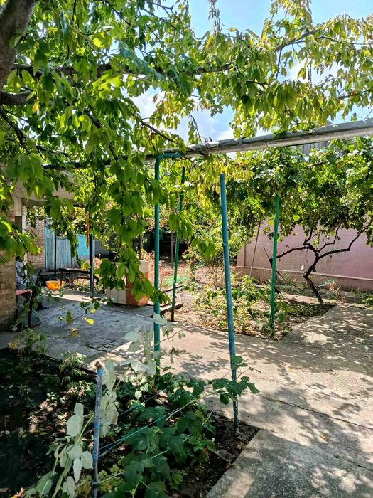 Газифицированные полдома и жилая времянка