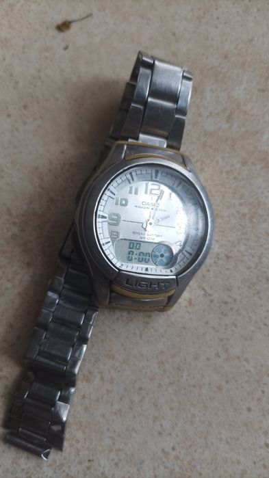 Часы наручные casio.