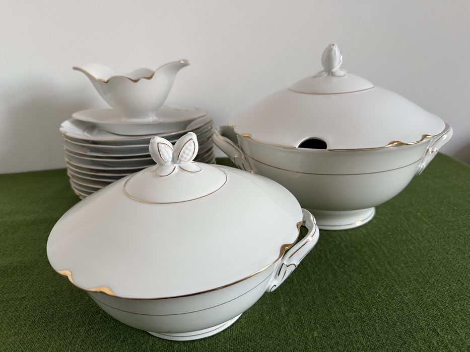 Duży zestaw obiadowy że złoceniami porcelana