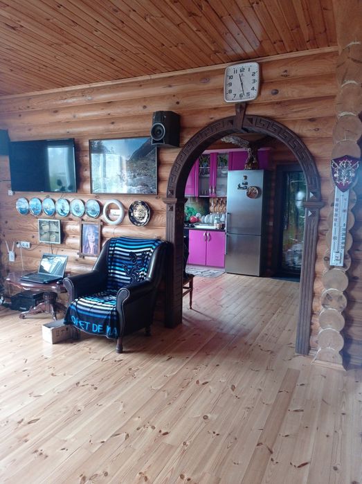 Продам НОВИЙ будинок на березі річки. Селище Сосниця.