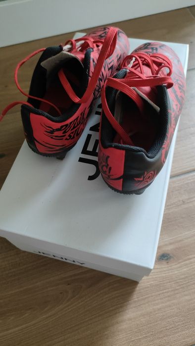 Buty do gry w piłkę Puma r.29