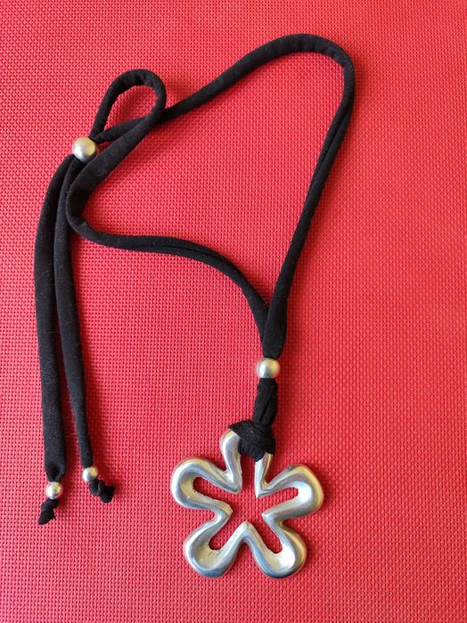 Оригінальна прикраса (кулон, підвіс)