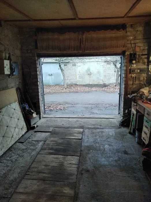 Продам капітальний гараж