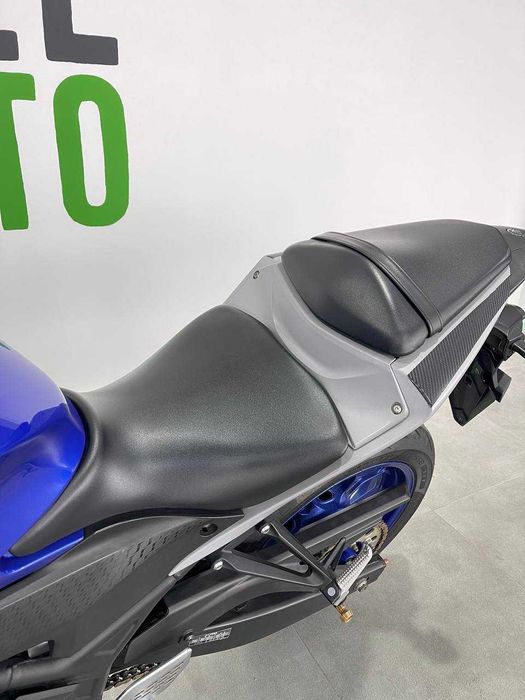 Мотоцикл Yamaha YZF-R25