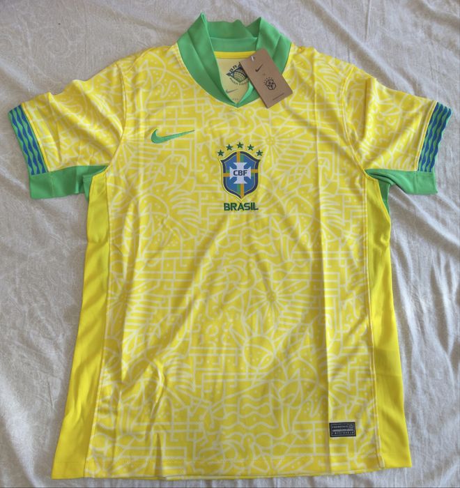 Camisolas de clubes e seleções de futebol