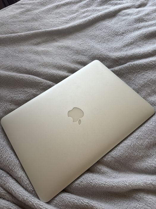 MacBook Air 13 2017 8гб