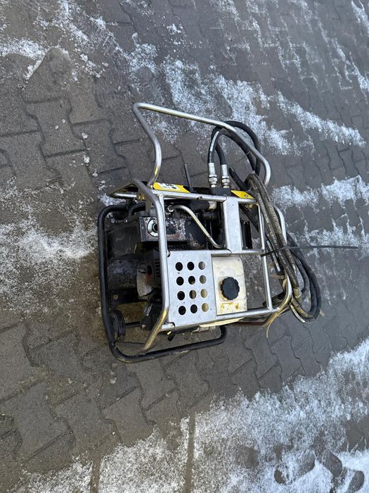 Agregat stacja hydrauliczka z młotem