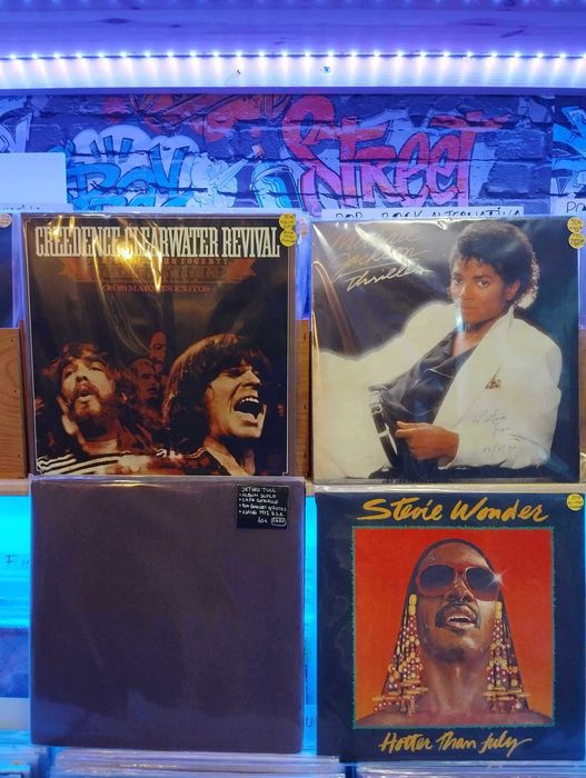 Xutos Woodstock Creedence Bowie B.Dylan P.Floyd Zappa J.Morrison Smith