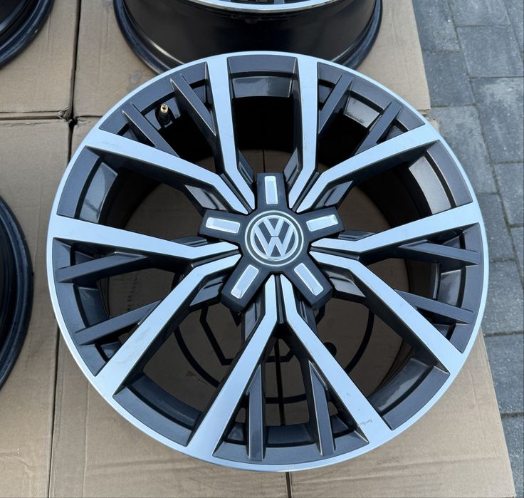 Felgi Volkswagen 17" 5x112 Tiguan Sharan Passat Golf T-Roc et40 7J