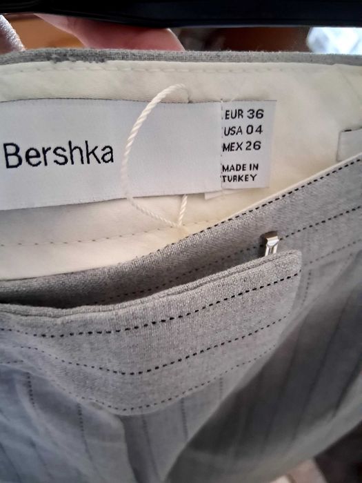 Calça Breskha,com camisola Mango.