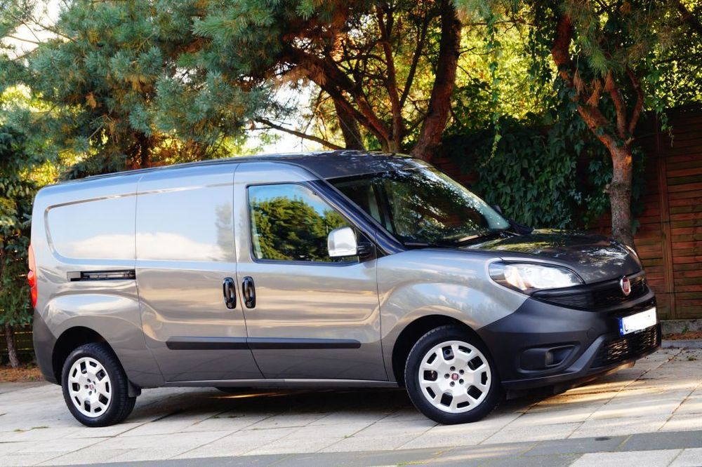 Fiat Doblo 1,6 Mulijet Maxi Long Salon Pl Bogata Opcja Faktura Vat  Pierwszy Własciciel Lakier Metalic