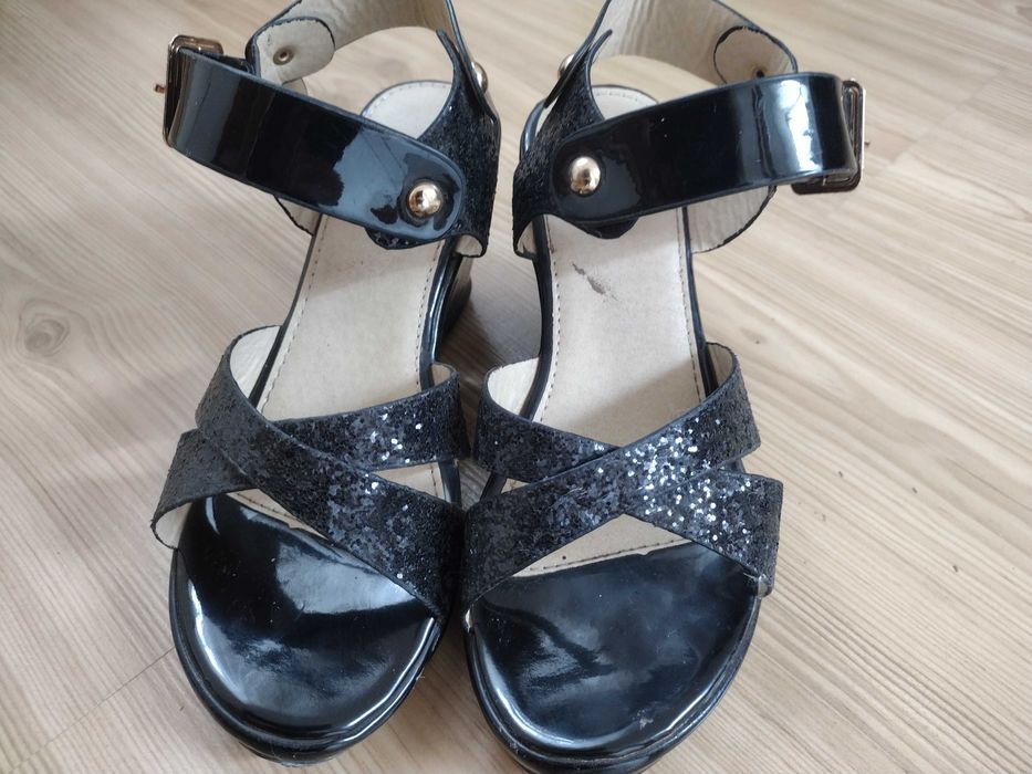Sprzedam sandały