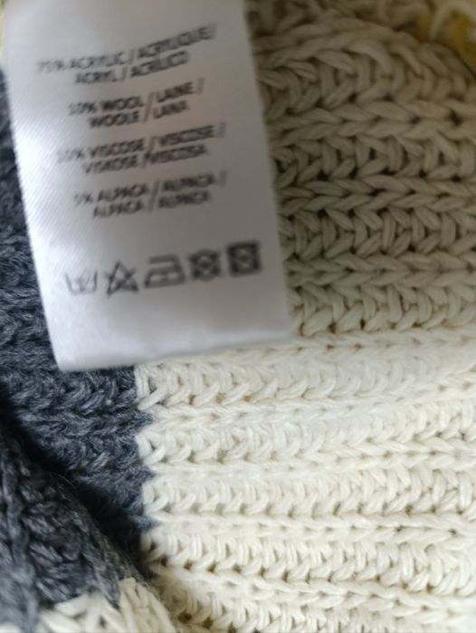 Светр Blue Vanilla, розмір М/Л