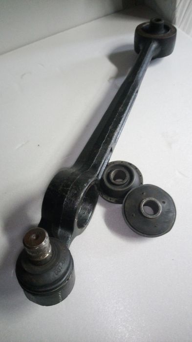 Ричаг/важіль Ауді 100 (сігара)