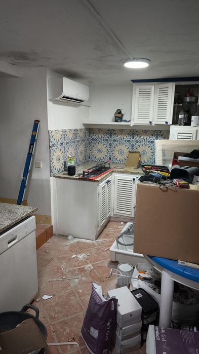 Remodelações e reparações.