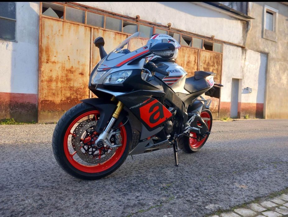 Vende -se Aprilia Rsv4