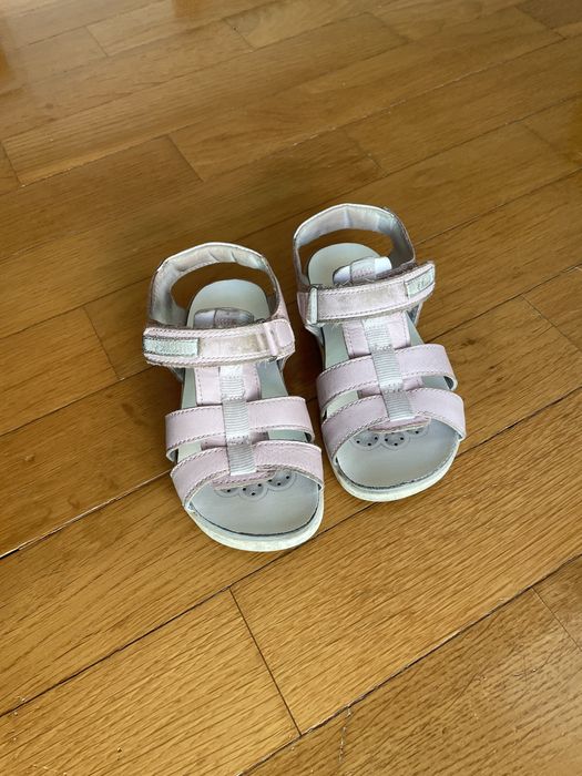 Sandálias  chicco 26