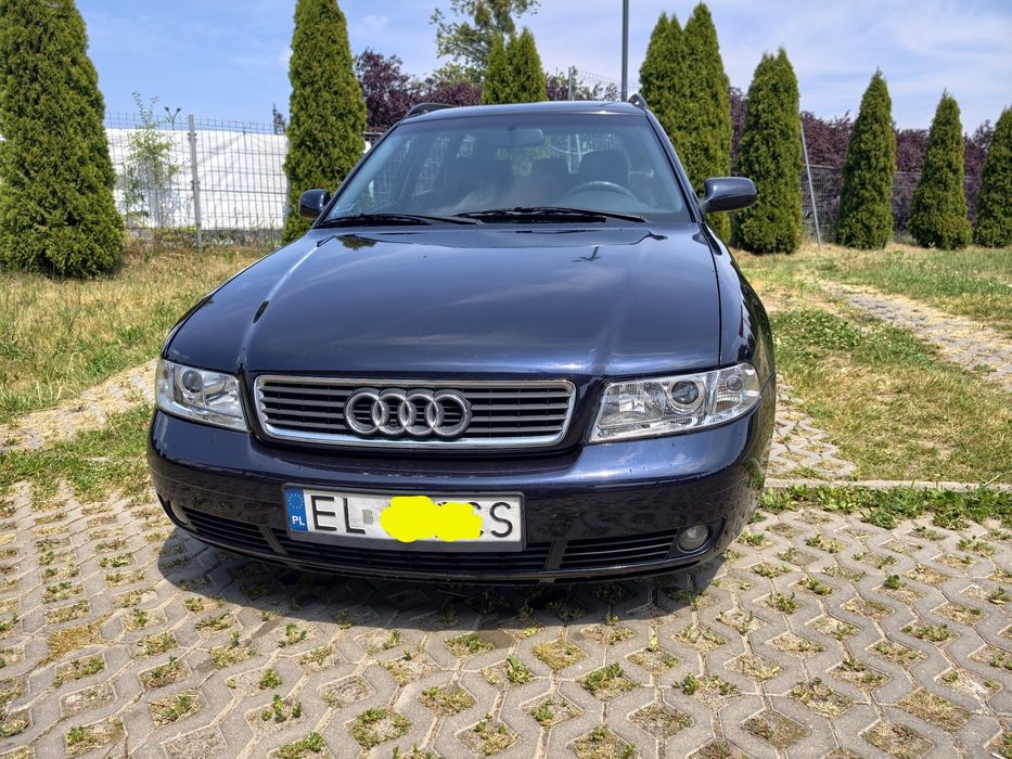 Audi A4 Avant Kombi granat metallic r.2000