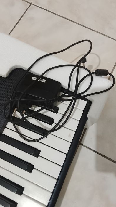 Piano Casio em ótimo estado mas com marcas de uso
