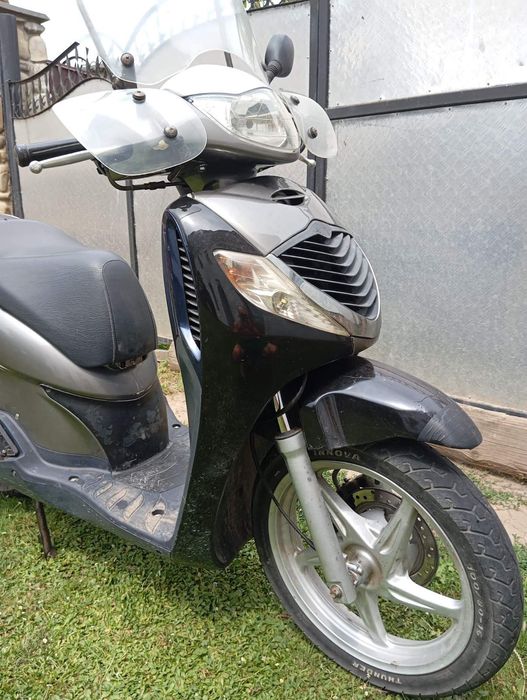 honda sh 150.    .