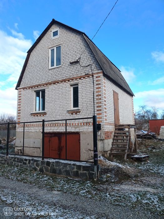 Продам дачу біля лісу