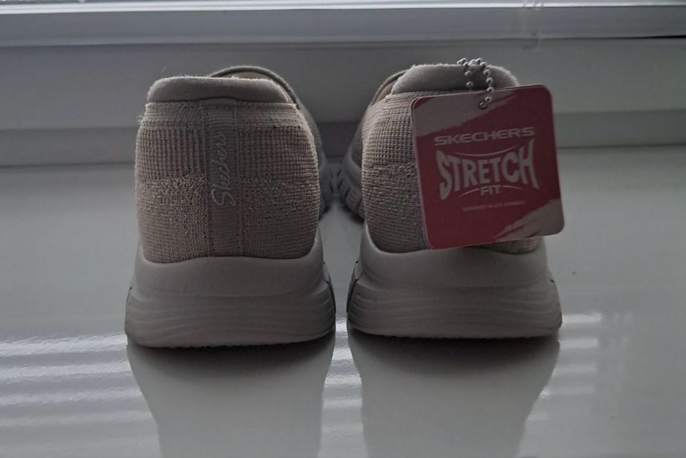 Жіночі сліпони Skechers 39 розмір легкі кеди тапочки у відміному стані