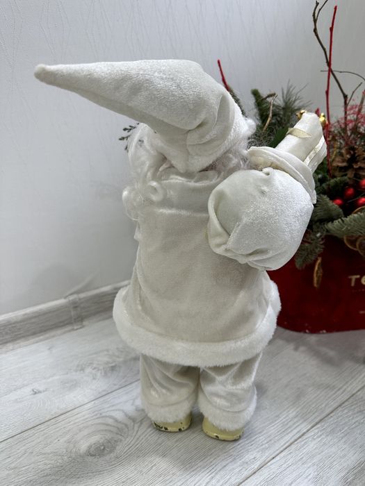 Санта Клаус Дед Мороз 37см с подарками под елку Новый Год