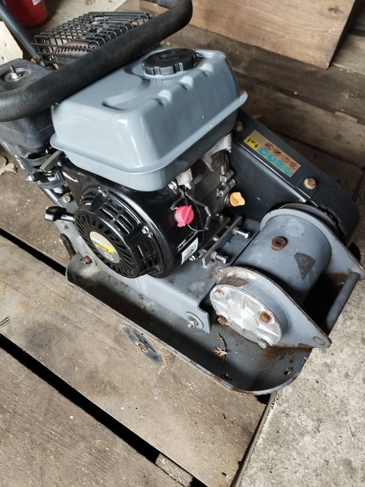 Zageszczarka spalinowa