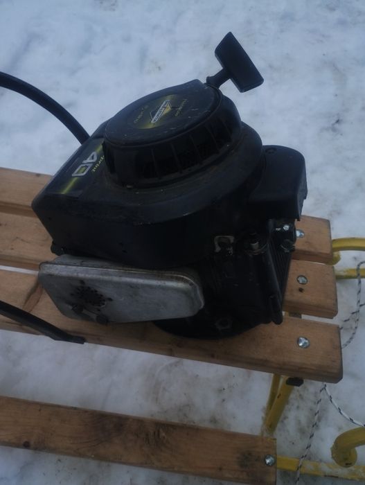 Двигун Briggs stratton 40