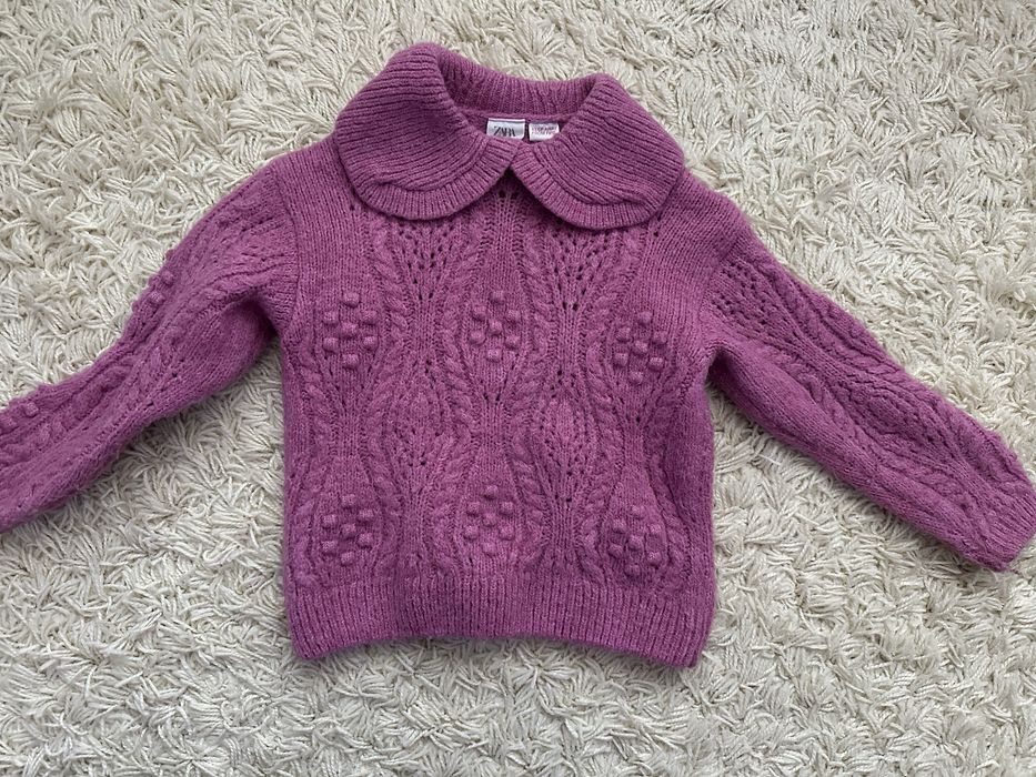 Тепла кофтинка на дівчинку