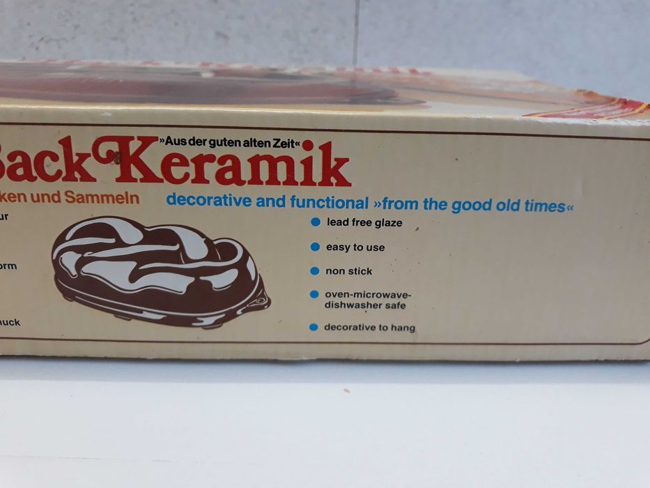 Retro forma ceramiczna do pieczenia ciasta