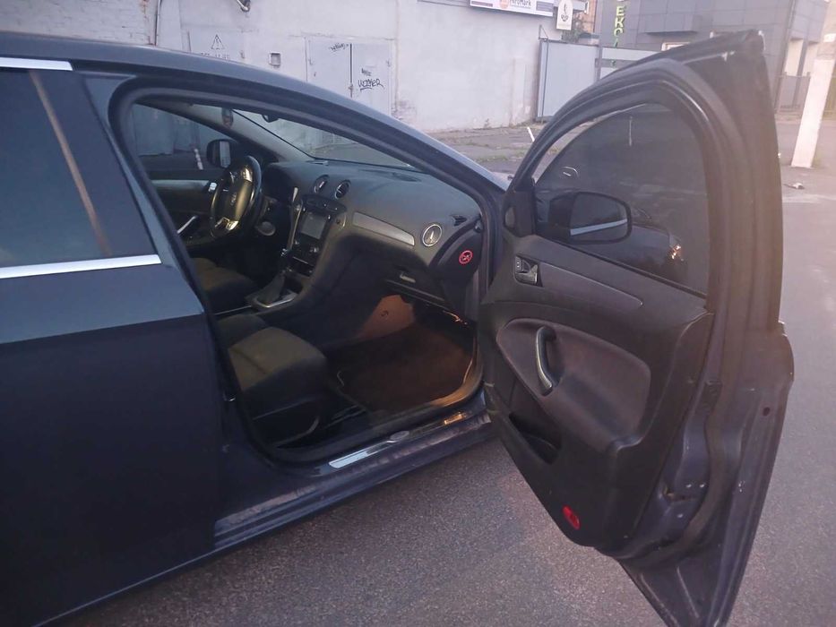продаеться обмен Ford Mondeo 4 2012