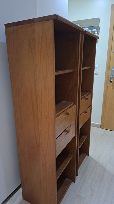 Prateleiras móvel sala em pinho mel