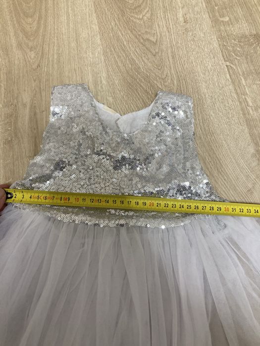 Spektakularna sukienka biały tiul cekiny