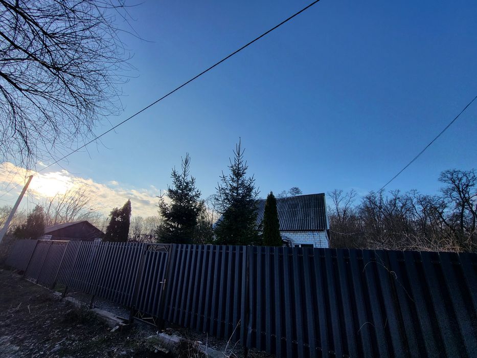 Продам дом с большим земельным участком. Y.A.