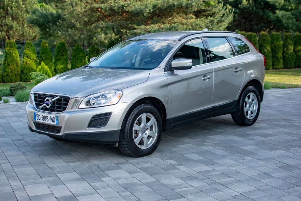 Volvo XC 60 2.0 DRIVe Momentum  Alu Klima  po Opłatach