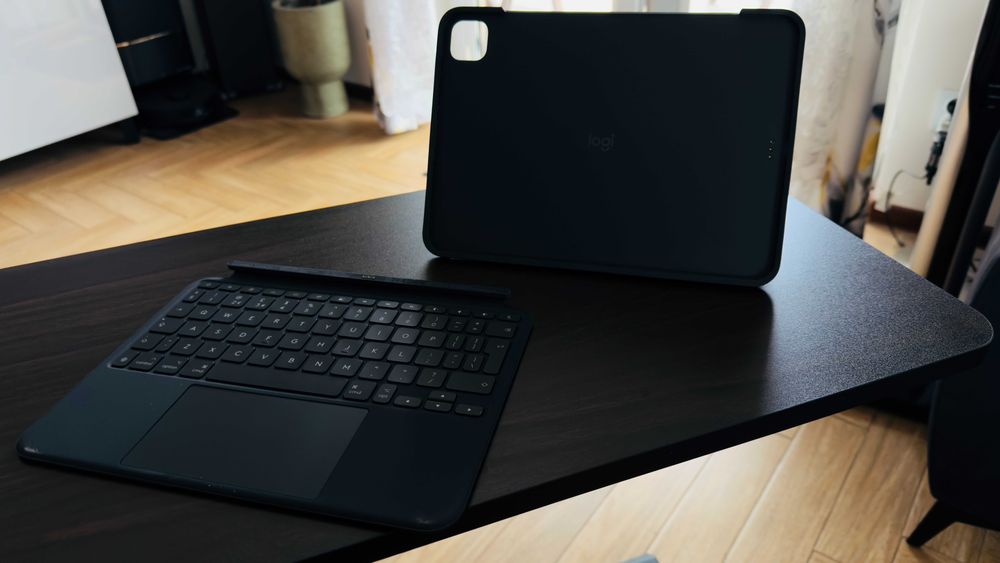 Logitech Combo Touch Ipad Pro 11 m4