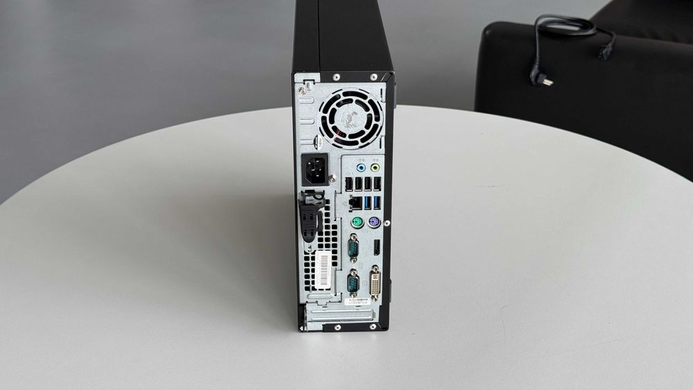 FUJITSU ESPRIMO C720 Computer (i5, 8GB, SSD, Windows 10 Pro)64354258514307122