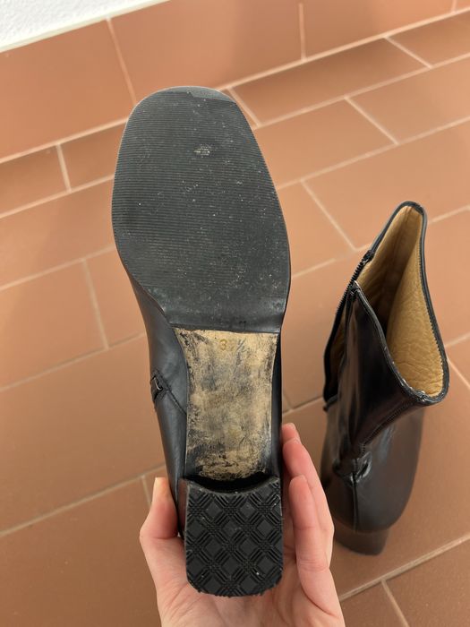 Botas pretas de pele tam. 37 1/2