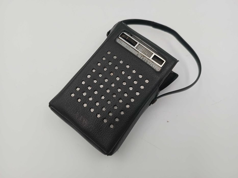 Stare tranzystorowe radio AIWA Ar-666 w etui sprawne