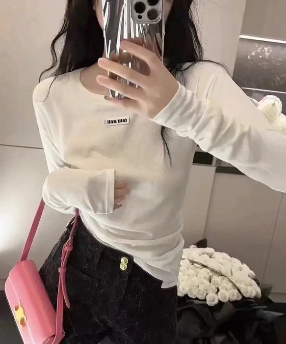 Лонгслів стиль Miu Miu