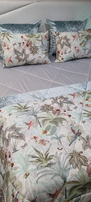 Edredão e almofadas