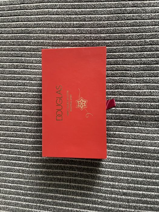 Paleta do makijażu Douglas Collection Mini Glam Palette Edition 2023