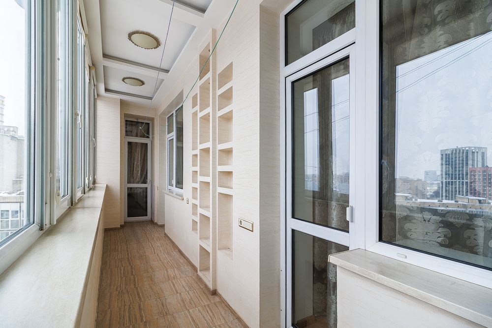 Без% Продам 3-к, вул. Чорновола 2 , метро 5 хвилин