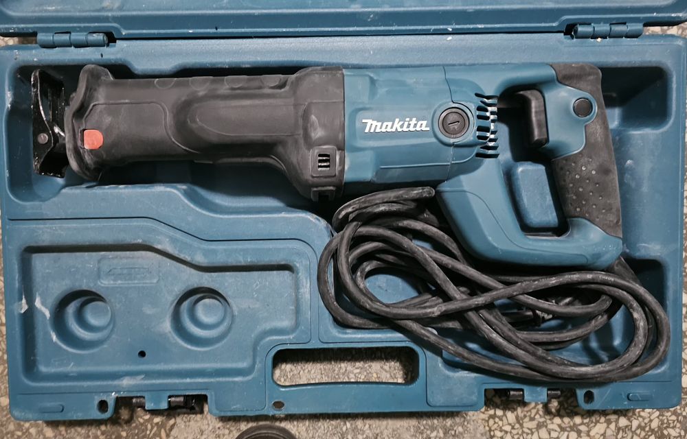 Piła szablasta Makita JR3050T 1010W.