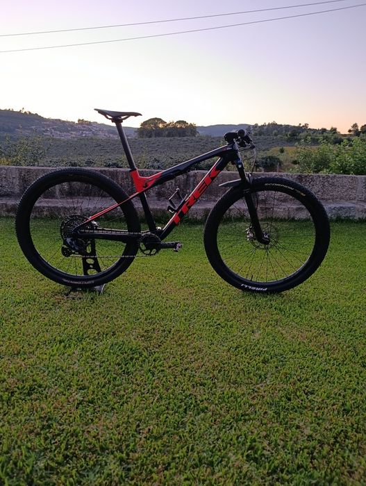 Trek supercaliber caliber 9.8 M/L