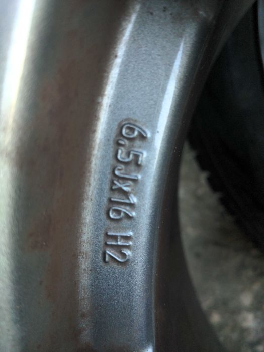 Jantes OZ 16 4x108 mm com pneus como novos